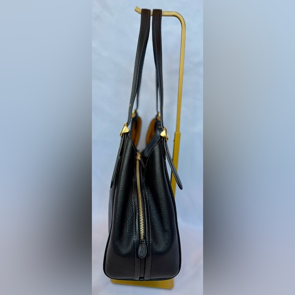 Like New Coach Bella Medium Shoulder Bag In Black Leather - Picture 4 of 11